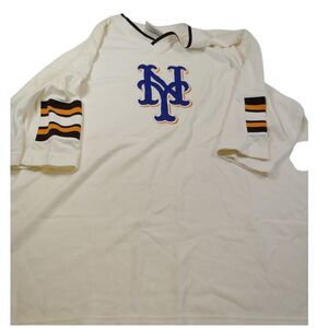 New York Mets Men's White Embroidered Logo T-Shirt - XL